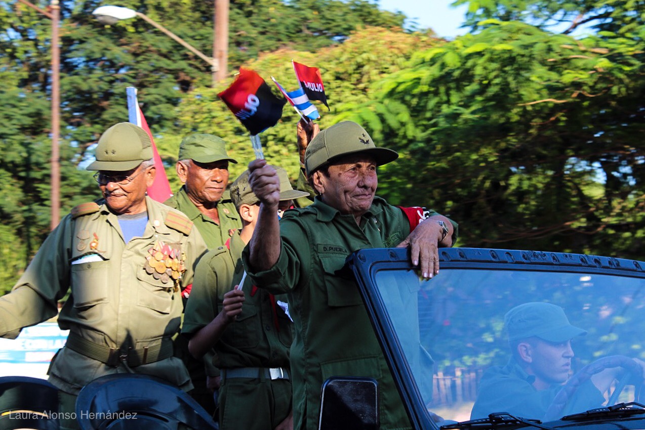 Teté Puebla participó en la Caravana y destacó el papel de los jóvenes en la misma. Teté Puebla participó en la Caravana y destacó el papel de los jóvenes en la misma.