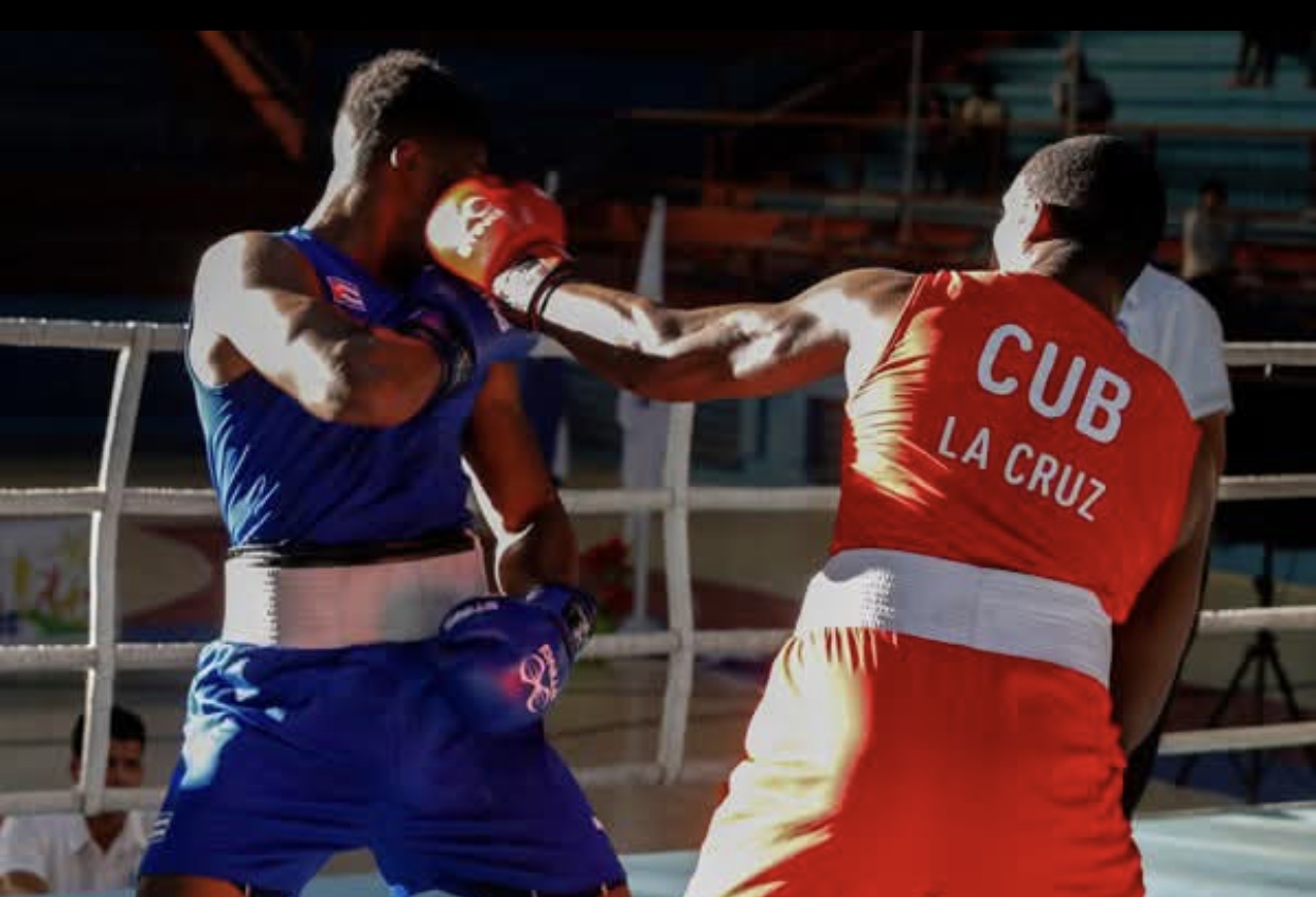 Puños cubanos por el INDER... y más allá 