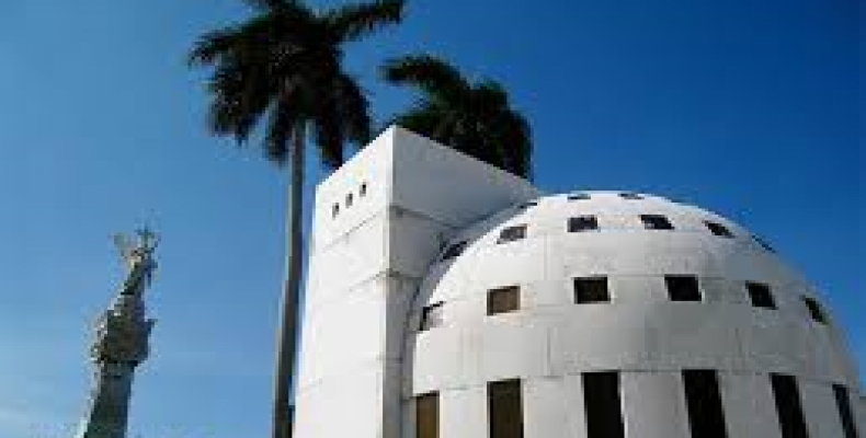 Mausoleo de Catalina y Pedro Baró