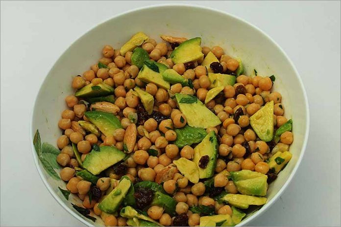 Ensalada de garbanzos y aguacate