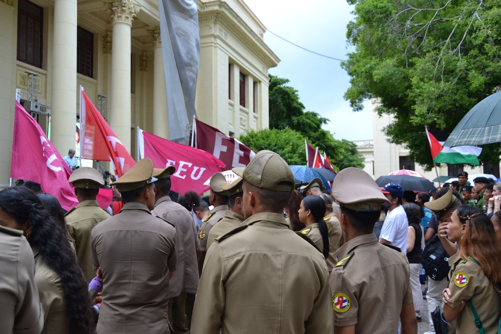 Jóvenes de Cuba recordaron el ingreso de Fidel a la Universidad de La Habana en la carrera de Derecho. Fotos: Sheila Moten / Cubahora