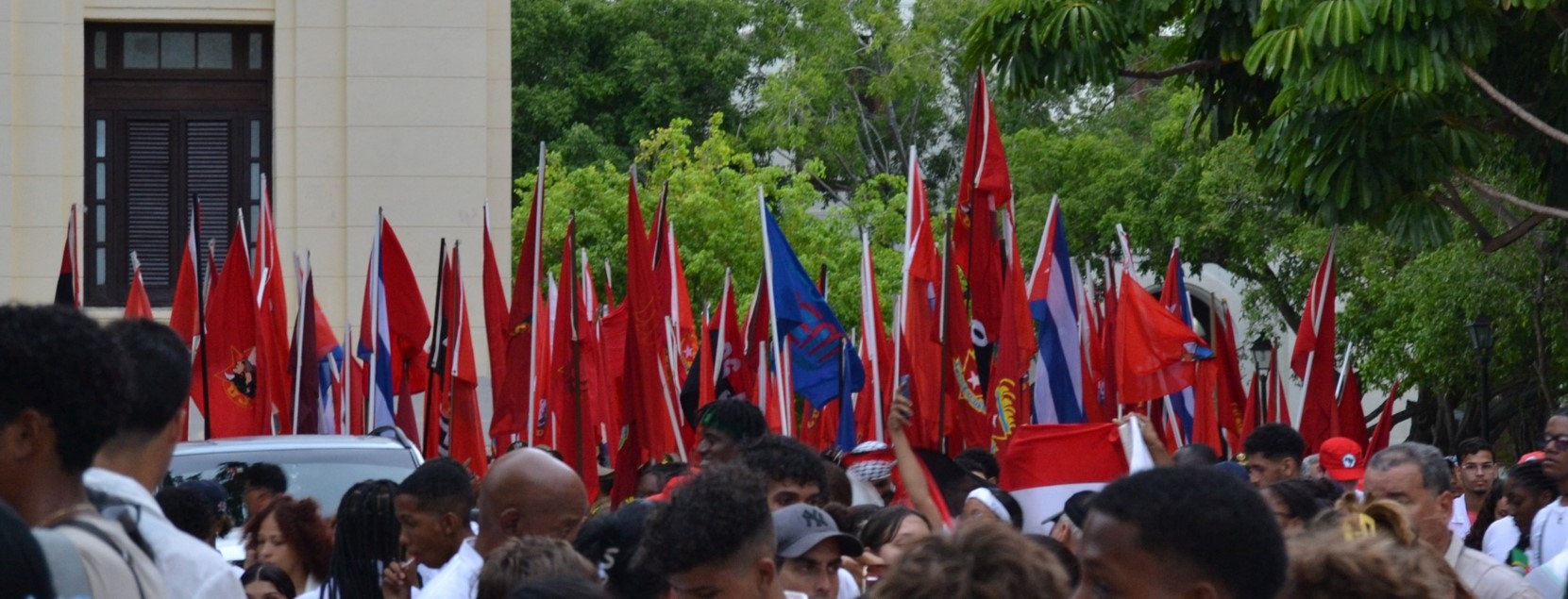 Jóvenes de Cuba recordaron el ingreso de Fidel a la Universidad de La Habana en la carrera de Derecho. Fotos: Sheila Moten / Cubahora
