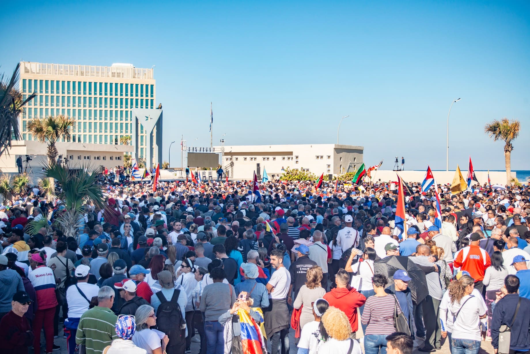 Concentración en la Tribuna Antimperialista, La Habana, en respaldo a Venezuela. / Adrián Juan Espinosa 