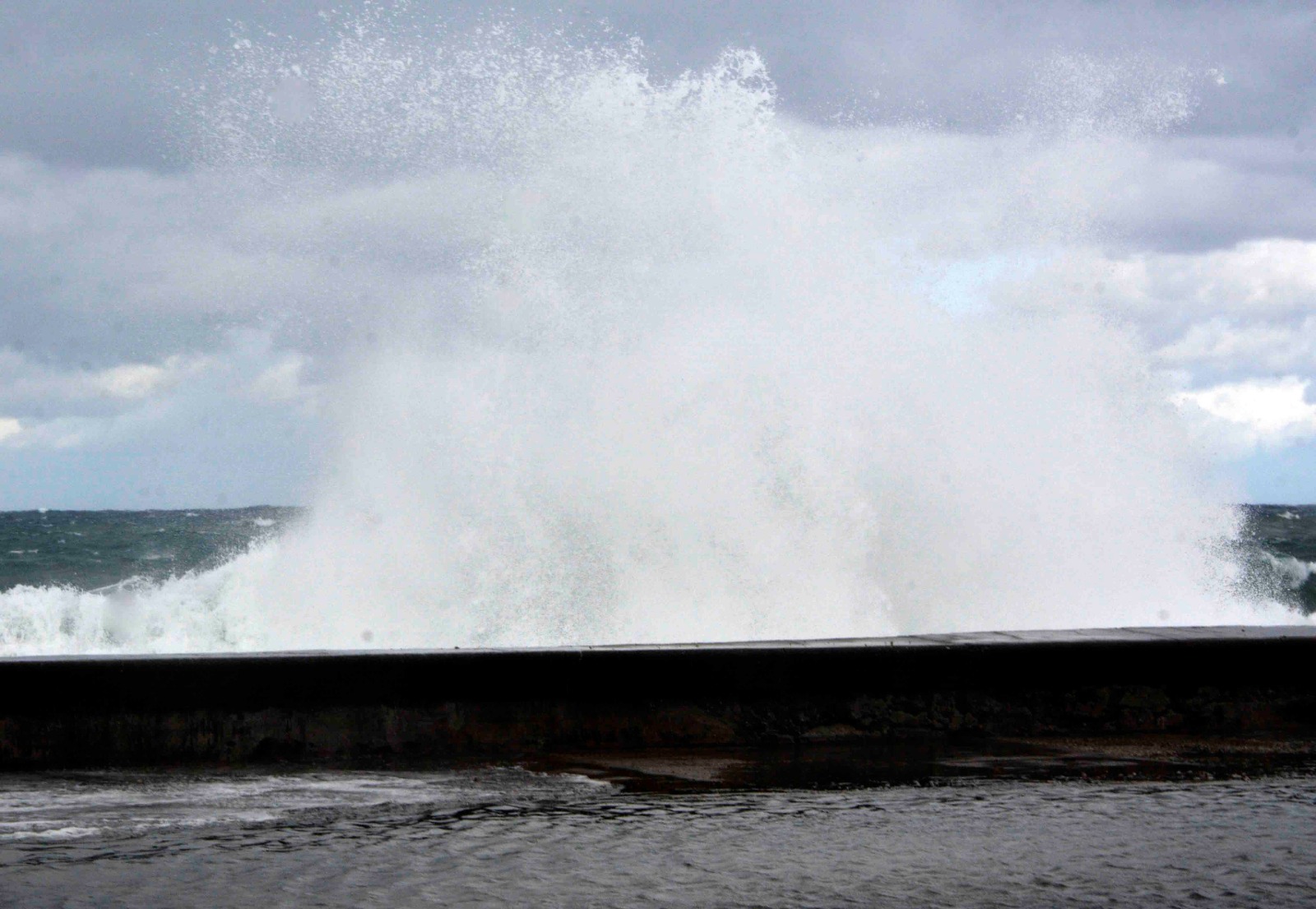 Inundaciones en el Malecón de La Habana
