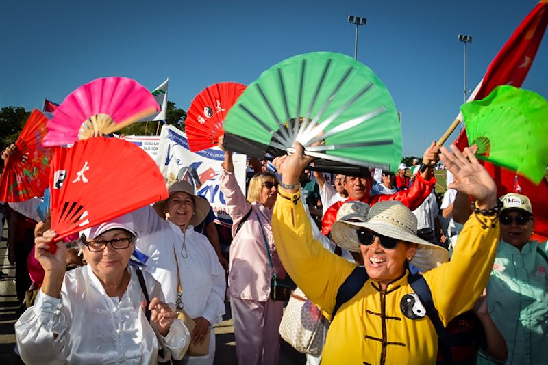Desfile por el primero de mayo en Holguín